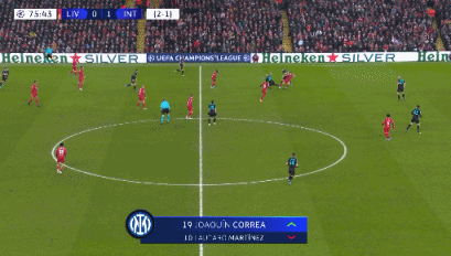 莱奥罚点前铃木彩艳对他说踢右边，最终莱奥踢向右边并且罚进