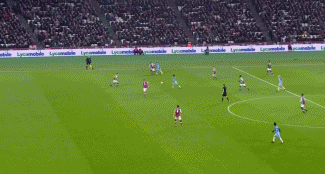 皇马本泽马关键时刻进球锁定胜利